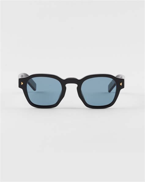 Turquoise Lenses Sunglasses With Iconic Metal 